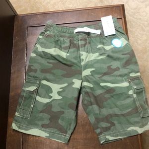 NWT camouflage cargo shorts
